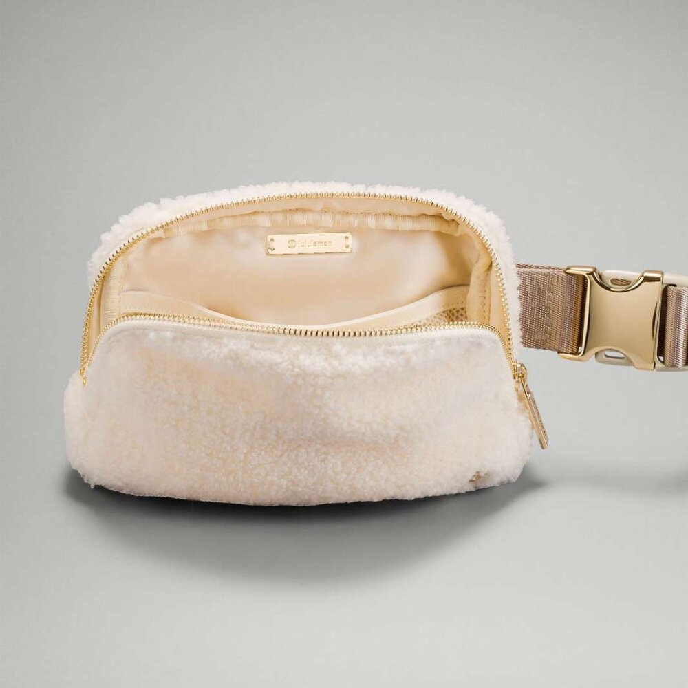 Lululemon Fleece Belt Bag, Ivory Color - Picture 2 of 5